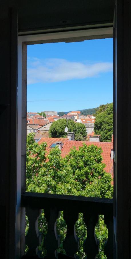 Excelentes Vistas En La Plaza De La Verdura Pontevedra Esterno foto
