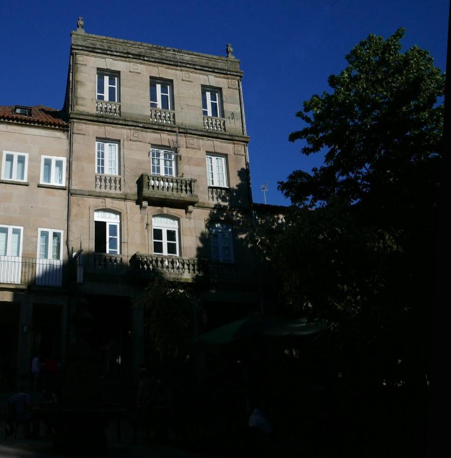Excelentes Vistas En La Plaza De La Verdura Pontevedra Esterno foto